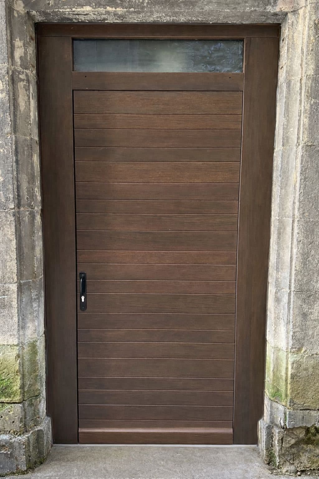 Porte d’entrée mixte à Figeac