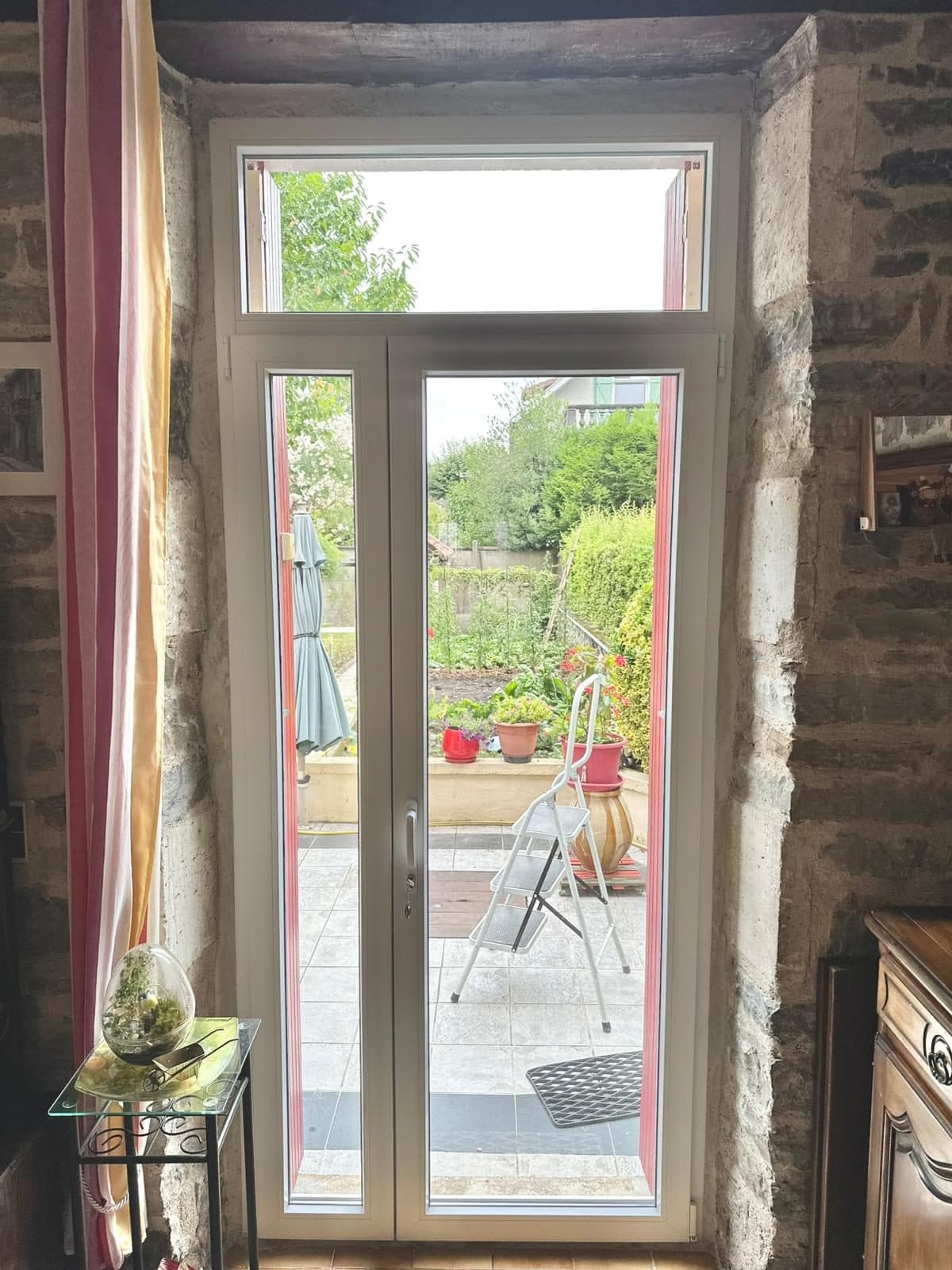 Porte d’entrée mixte à Gramat