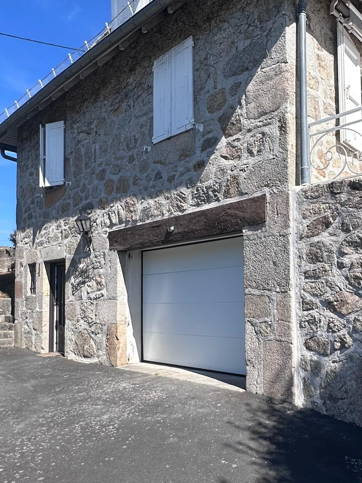 Porte de garage isolée à Capdenac