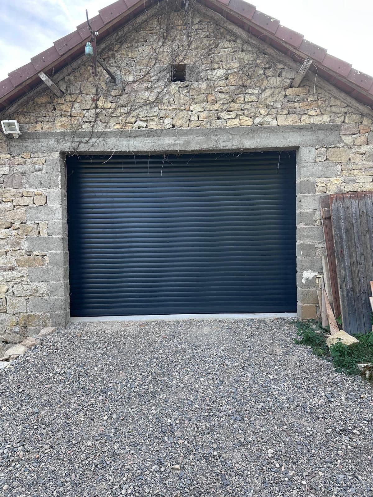 Porte de garage enroulable à Figeac