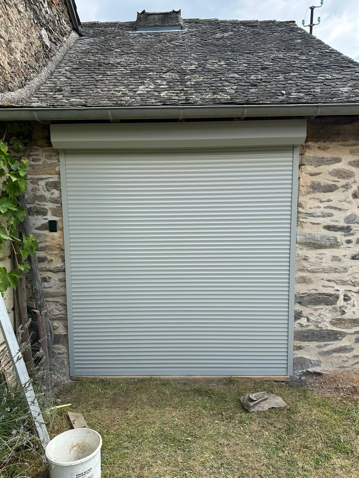 Porte de garage enroulable à Figeac