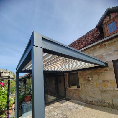 Pergola bioclimatique en Aluminium - Figeac